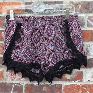 Full Tilt floral and lace cute Pom shorts!